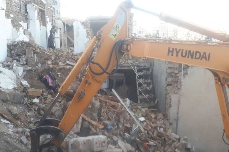 تخریب 2 منزل مسکونی بر اثر انفجار گاز در سنندج