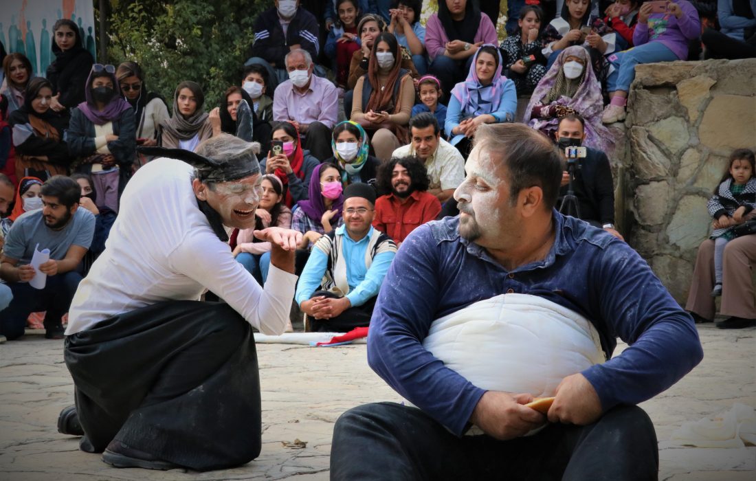 ۱۹ نمایش در اولین روز از جشنواره تئاتر خیابانی مریوان اجرا شد