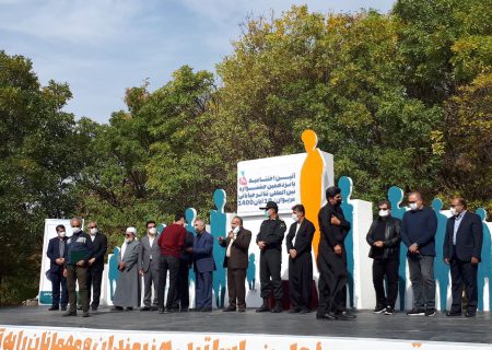 پانزدهمین جشنواره بین المللی تئاتر خیابانی مریوان با معرفی نفرات و گروهای برتر به کار خود پایان داد