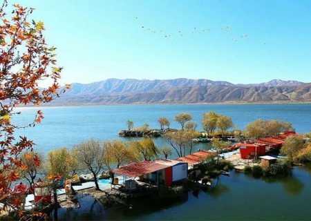 تخصیص ۳۰۰ میلیارد ریال برای احیای تالاب زریبار از اولویت های استان است