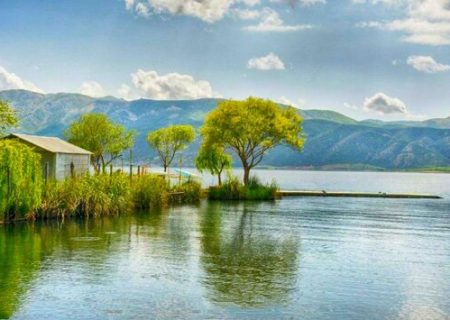 زریبار؛ دریاچەای مملو از رمز و راز
