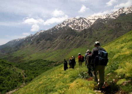 ارائه خدمات به تورهای غیرمجاز در کردستان ممنوع است