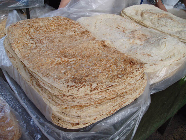 یارانه نان در تنور سوپرمارکت ها می سوزد/توزیع نان نظارت بیشتری را می طلبد