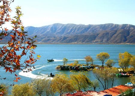 ۷۷ فیلم در نخستین جشنواره فیلم کوتاه و مستند زریبار اکران می‌شود