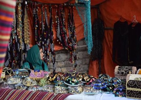 برپایی نمایشگاه صنایع‌دستی در مرز باشماق