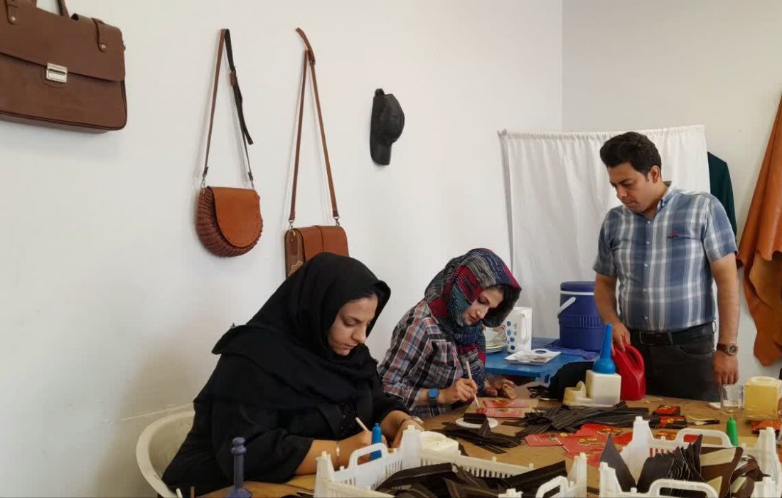 هنر چرم‌دوزی کردستان در مسیر توسعه