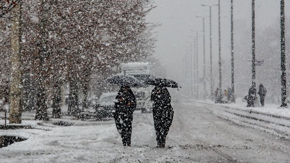 برف و باران در راه کردستان