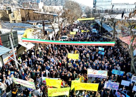 راهپیمایی22 بهمن در مریوان برگزار شد
