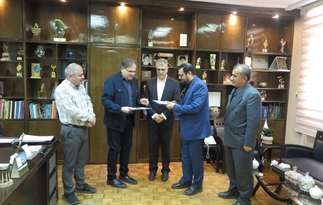 امضای تفاهم نامه همکاری برای برگزاری جشنواره تئاتر خیابانی مریوان