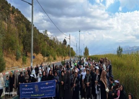 همایش پیاده‌روی بانوان در مریوان برگزار شد