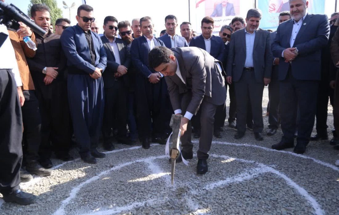پروژه احداث کمربندی ضلع شرقی مریوان کلنگ‌زنی شد