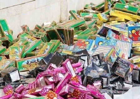 کشف یک میلیون عدد مواد محترقه و بمب دست‌ساز در مریوان