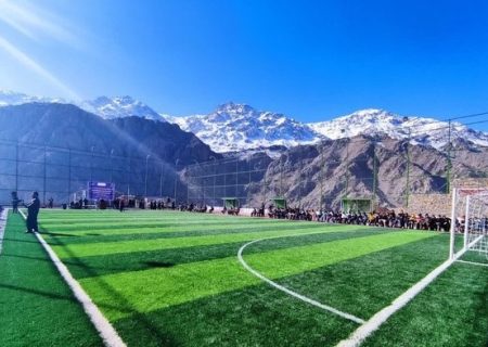 زمین چمن مصنوعی شهر هورامان افتتاح شد