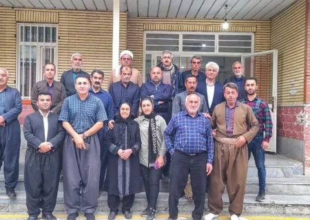 بازگشت معلم شیرازی به روستای کانی سانان مریوان پس از 49 سال