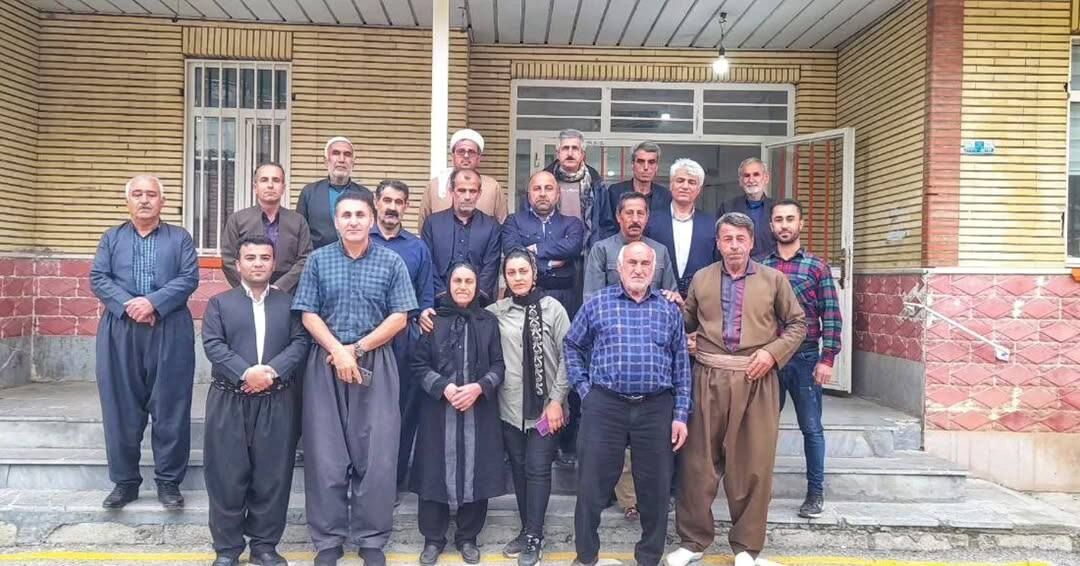 بازگشت معلم شیرازی به روستای کانی سانان مریوان پس از 49 سال