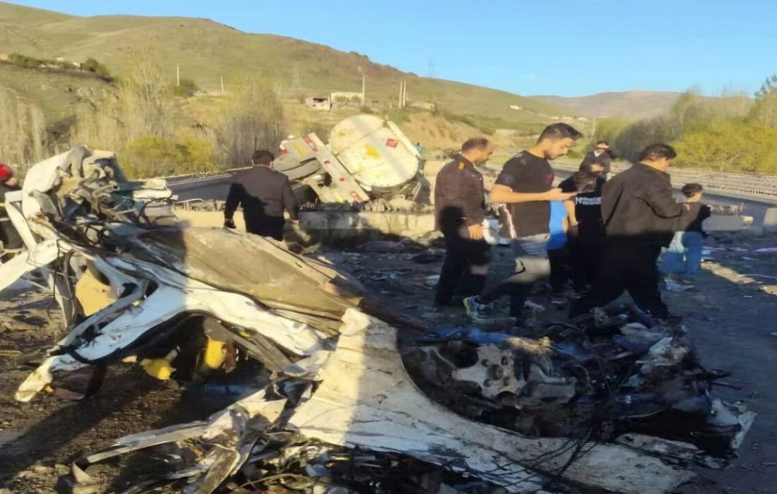 پنج نفر بر اثر حادثه رانندگی در سنندج جان باختند