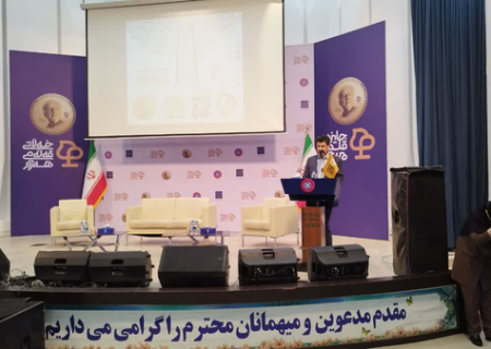 ماموستا هه‌ژار یکی از بارزترین شخصیت ها و اندیشمندان کرد است
