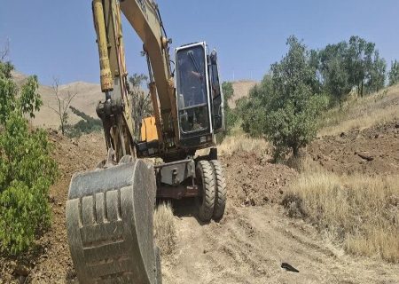 حفاری غیرمجاز در گورستان تاریخی زاگرس سنندج متوقف شد
