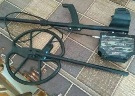 خودرو شخصی مشکوک در سقز؛ دستگاه فلزیاب غیرمجاز ضبط شد