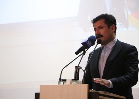 عبدالکریم حسین‌زاده درشورای اداری کردستان: توسعه پایدار و عادلانه، حق مردم مناطق محروم است