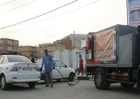 استقرار ۲ دستگاه خودروی سیار عرضه بنزین در مرز باشماق مریوان